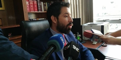 HOY / Dalia sigue prófuga de la justicia y su defensa presenta certificado médico