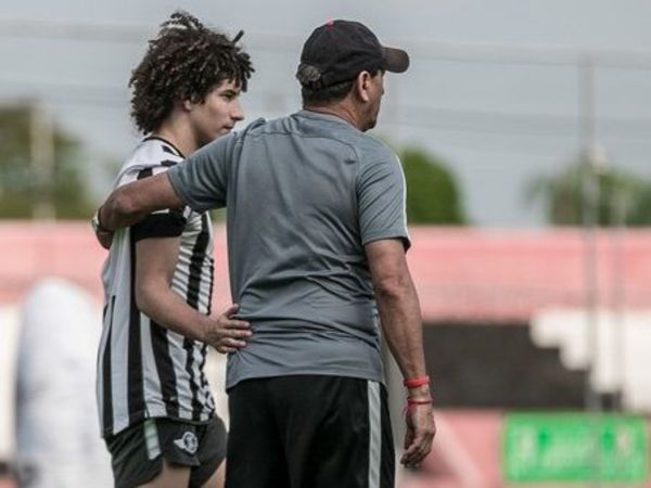 “La obligación que tenemos es jugar bien” - Libertad - ABC Color