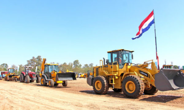 » TERCERA EXPO MÁQUINA: Acelera el motor de la construcción