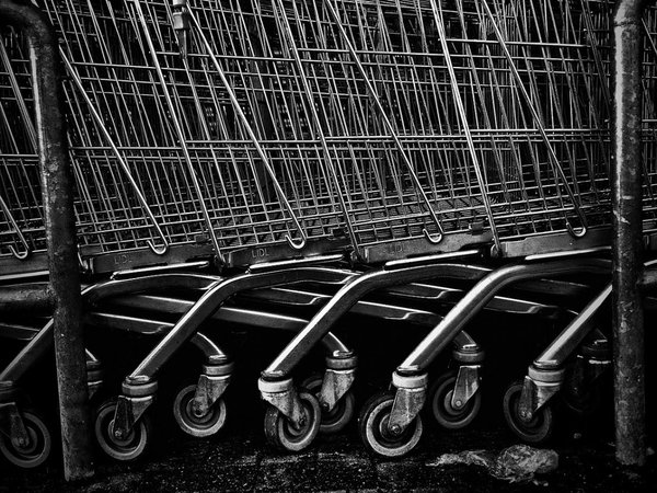 Coronavirus: Concejala solicita higienización de carritos de supermercados