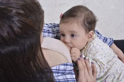 Lactar al bebé: alternativas y nuevas tendencias - Nacionales - ABC Color