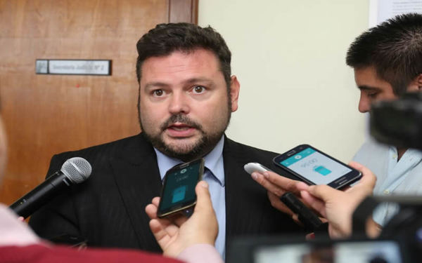 Coscia sostiene que video filmado en Ñeembucú no significa relación entre el presidente y Dalia López » Ñanduti