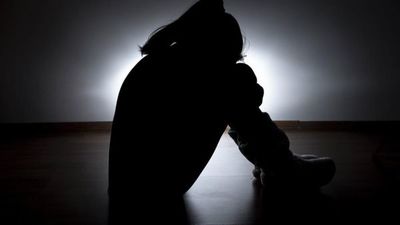 Tribunal de Sentencia condena a 13 años y seis meses de pena privativa de libertad a madre de niña abusada