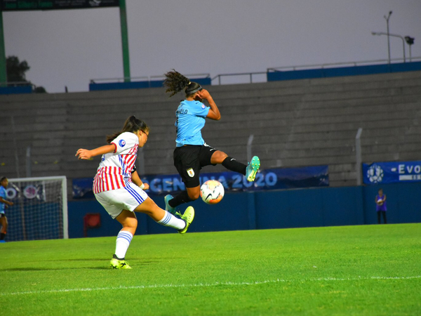 Paraguay pierde y desciende al tercer lugar