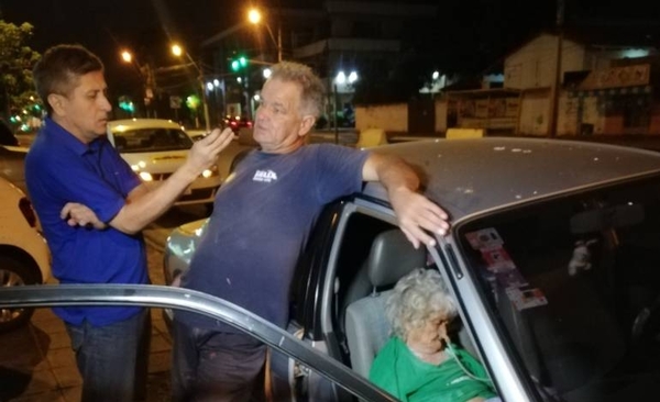 HOY / Su madre sufrió un ACV y recorrió todo el día en busca de una cama