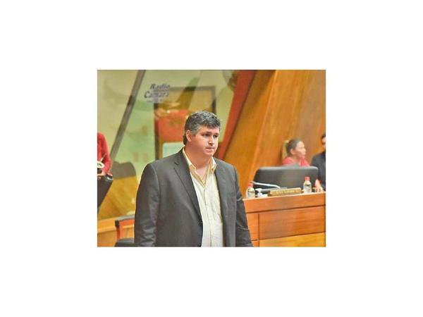 Esteban Samaniego expone sobre fueros hoy ante comisiones