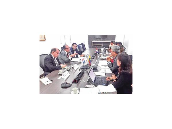 Paraguay y Colombia impulsarán comercio