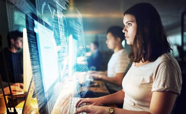 Buscan que más mujeres sean reconocidas en ciberseguridad