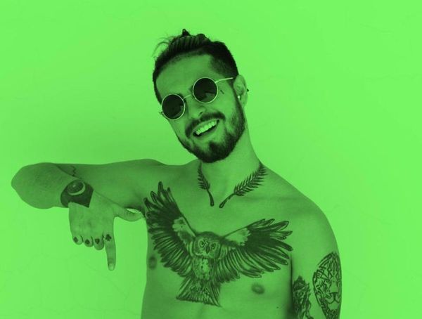 Joshua presentó su nuevo single “Borracho en Marte”