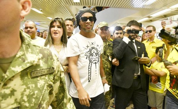 Caso Ronaldinho: Abogado de Dalia López cuestiona actuación fiscal y habla de show mediático - La Primera Mañana - ABC Color