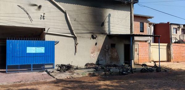 Cable de la ANDE se soltó e incendió cuatro motos - Nacionales - ABC Color