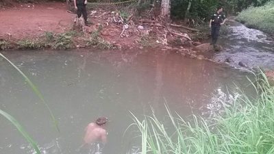Hallan cadáver en un arroyo del barrio Pablo Rojas de CDE