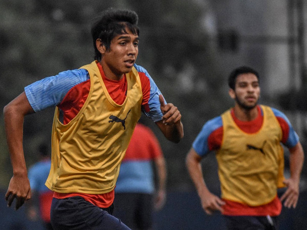 Cerro Porteño descarta a cuatro futbolistas para recibir a Libertad