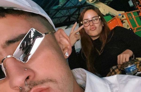 Bad Bunny presenta por primera vez a su novia en las redes sociales - C9N