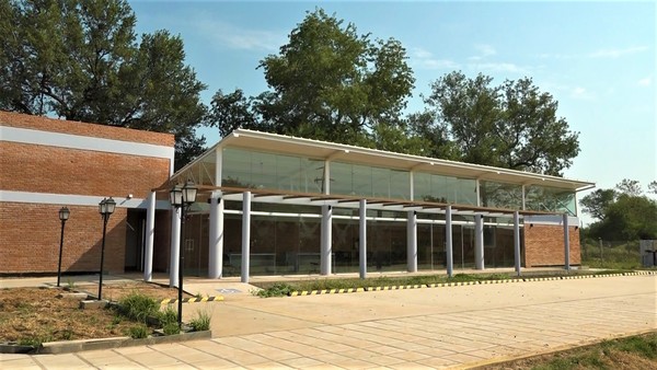 Aguardan fecha para inaugurar Parador Turístico de Irala Fernández