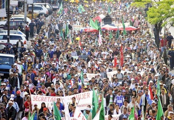 Federación Campesina denuncia desalojos y anuncia copar Asunción en marcha - ADN Paraguayo