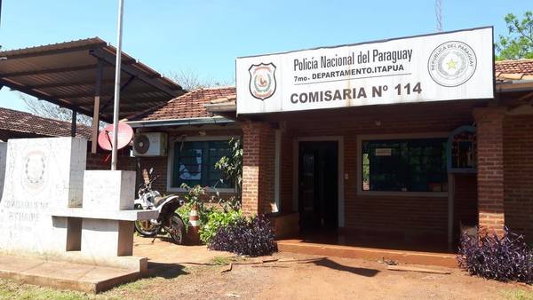 LO ATRAPARON EN SU CASA Y LO ENTREGARON A LA POLICÍA EN BARRIO CHAIPÉ.