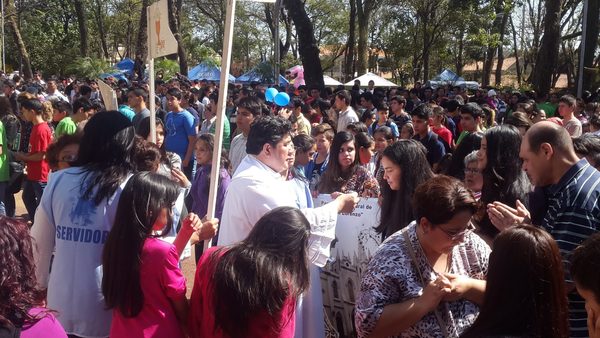 Obispo pide que en el rito de la paz se incline la cabeza en vez de pasar la mano | San Lorenzo Py