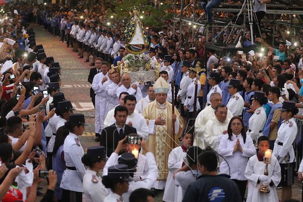 Iglesia católica evita el saludo de la paz