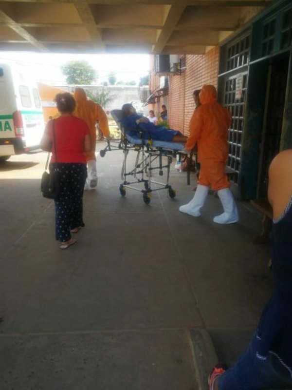 Susto por trajes anti coronavirus en hospital de Calle