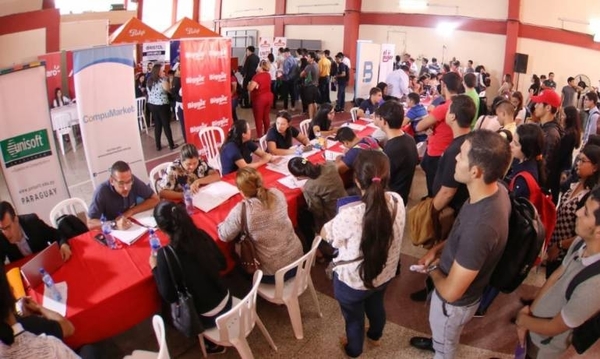 HOY / En ANR organizan nueva feria de empleo para personas que figuran en Informconf