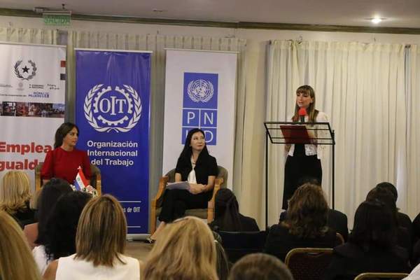 En seminario internacional abordan disminuir brechas de género a nivel laboral | .::Agencia IP::.