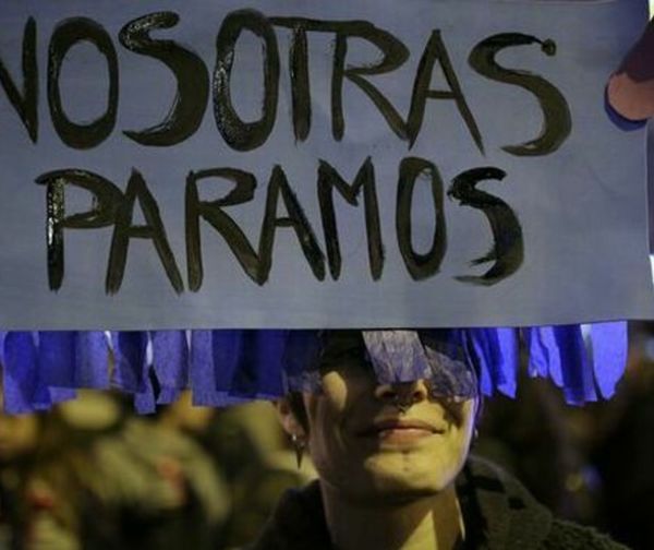 #UnDíaSinNosotras: escuelas y negocios se quedan sin mujeres