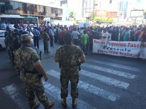 “Paseros” protestaron contra controles y decomisos en el Este