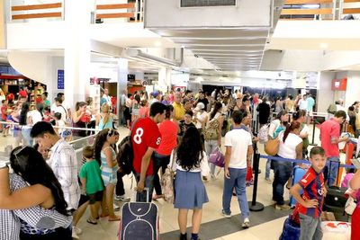 Tráfico de pasajeros bajó en febrero 30% por el COVID-19