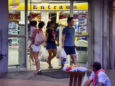 Sector privado insta a la calma y a no subir precio de domisanitarios