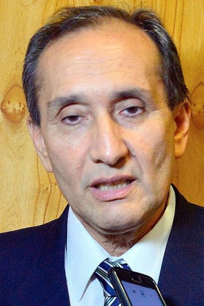 Estamos contra reloj en Itaipú, dice senador Ayala - Economía - ABC Color