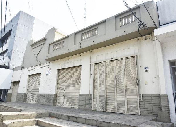 Edificio vacío en dirección de “empresa” - Judiciales y Policiales - ABC Color