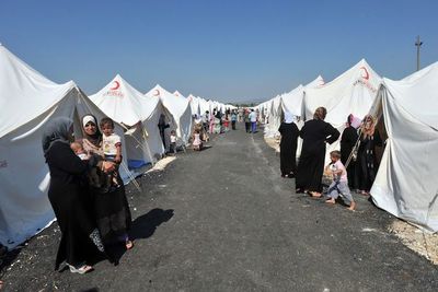 Turquía amenaza con permitir que Europa se inunde de solicitantes de asilo