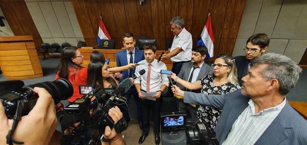 El Congreso en tiempos de coronavirus: Diputados prohíben acceso de periodistas en sala de sesiones - ADN Paraguayo