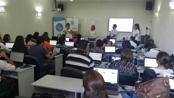 Más de 200 docentes se capacitan en ciencia, tecnología y sociedad | .::Agencia IP::.