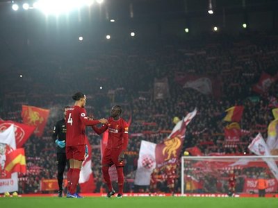 El campeón va por la remontada en Anfield