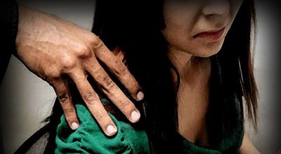 Modelo teen denuncia a empresario por "coacción sexual y violación" - Teleshow
