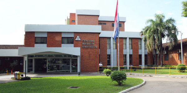 Centro Médico Bautista alberga a dos médicos con diagnóstico positivo de COVID-19