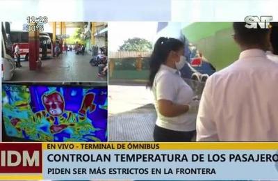 Controlan temperatura de los pasajeros en la Terminal de Ómnibus  - SNT
