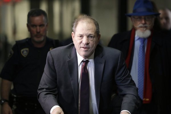 Harvey Weinstein es sentenciado a 23 años en prisión