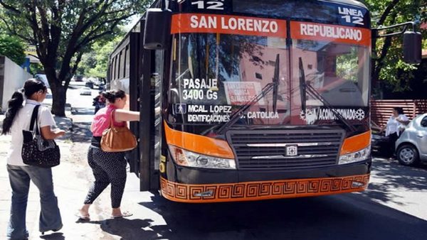 Los buses llevarán a los pasajeros sentados