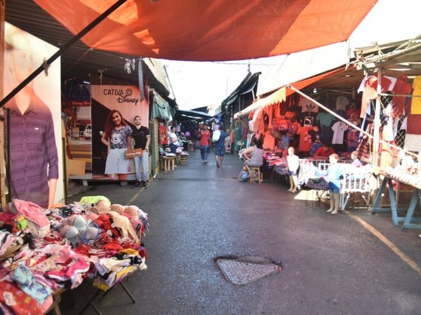 Calles asuncenas se ven vacías por temor al coronavirus