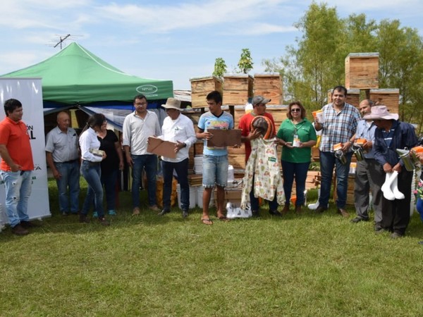 Más familias de Misiones acceden a proyectos productivos con apoyo de la EBY
