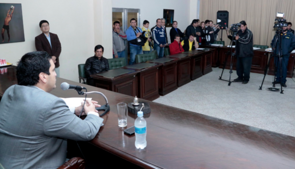 HOY / Restricciones en el campeonato alcanza a los periodistas