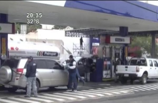 Una buena nueva : Bajan precio de combustibles - SNT