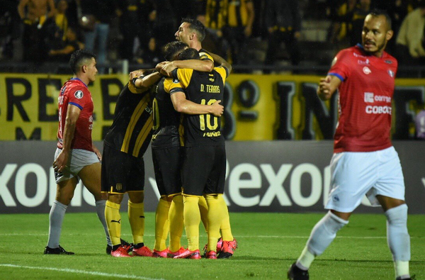 Peñarol vence a Wilsterman y suma su primer triunfo en la Copa