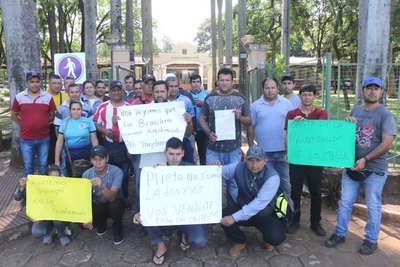 Muni esteña dejó a 30 sin trabajo ndaje | Crónica