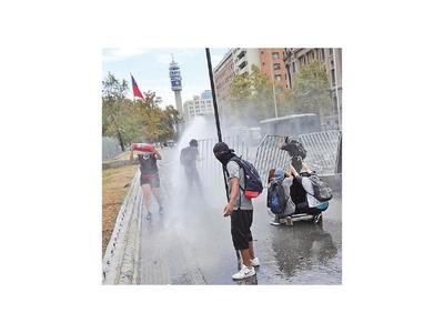 Protesta contra  Piñera en Chile termina con disturbios