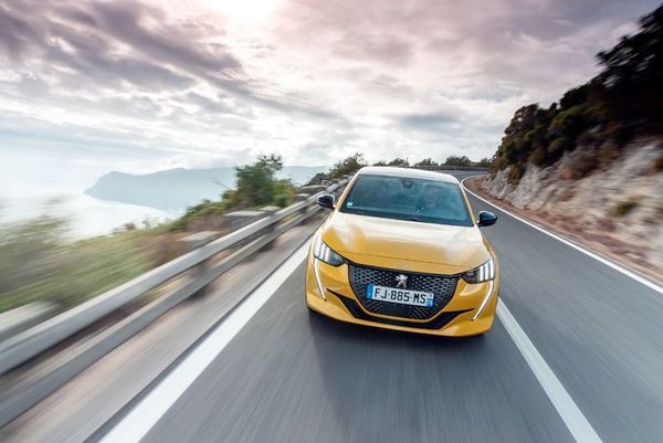 Peugeot 208 es el “Auto del año” - Economía - ABC Color