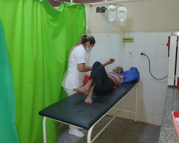 Anciano enfermo está internado en el Hospital Regional en espera de familiares